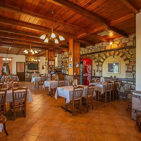 Guesthouse Moúcha エクステリア 写真
